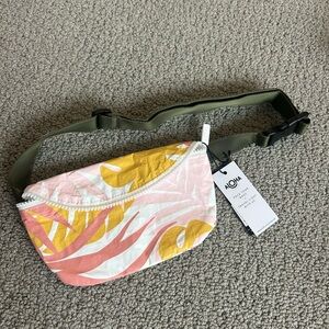 Aloha belt bag Fanny pack NEW WITH TAGS!